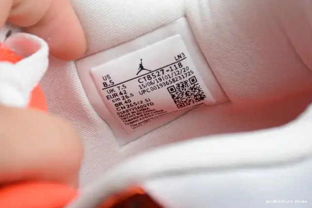 Jordan OrangeCT8527-118 4 Team Air 0520